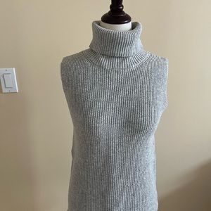 French Connection knit sleeveless turtleneck, Sz M